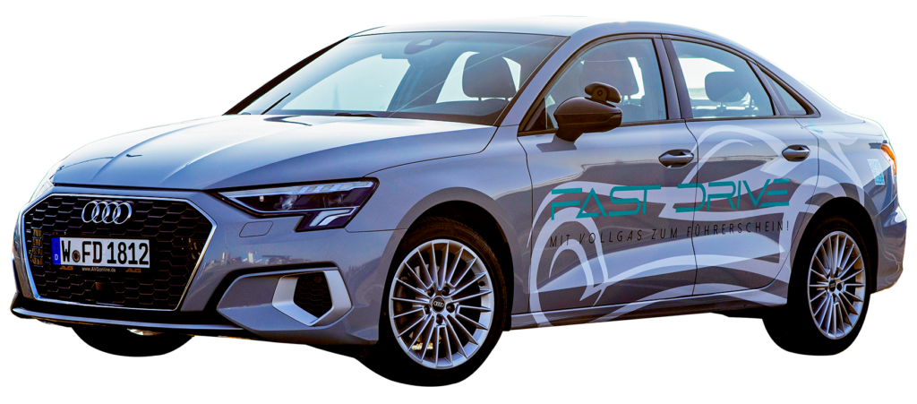 Fahrschulauto - TEAM ELEGANCE -. Hierbei handelt es sich um ein Audi A3 Limousine. Modern ausgestattet mit Alufelgen und hochwertig mit dem Fahrschullogo (Fast Drive Wuppertal – Mit Vollgas zum Führerschein) foliert.